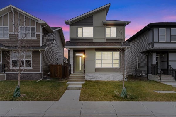 153 Dawson Cir, Chestermere, AB T1X 2R4